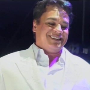 Juan Gabriel - Juro que nunca volvere (en vivo)